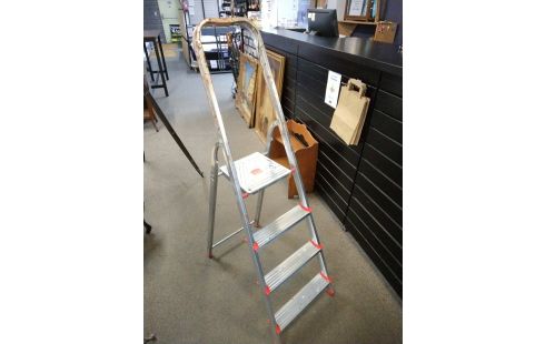 ESCABEAU 3 MARCHES ALU