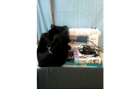 NÄHMASCHINE <MEDION> WEISS +ZUBEHÖR +TASCHE