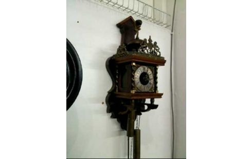 PENDELUHR HOLZ DUNKEL GUSSEISEN ZUM ÜBER.