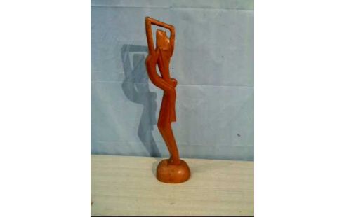 SKULPTUR HOLZ TÄNZERIN FILLIGRAN