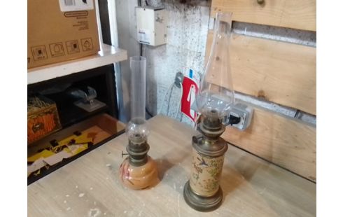 LAMPE A PETROLE