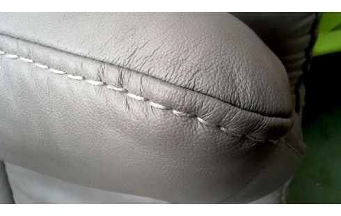 FAUTEUIL RELAX ELECTRIQUE A BATTERIE GRIS CUIR L UNITE