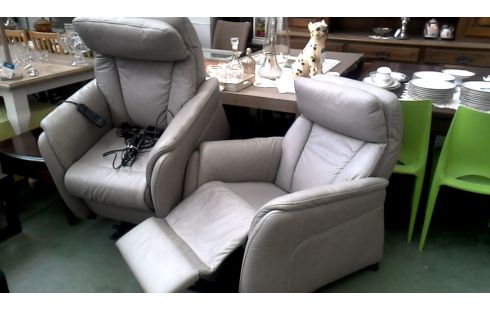 FAUTEUIL RELAX ELECTRIQUE A BATTERIE GRIS CUIR L UNITE