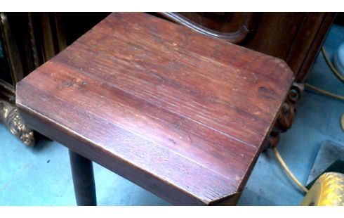 TABURETE MACIZO ROBLE