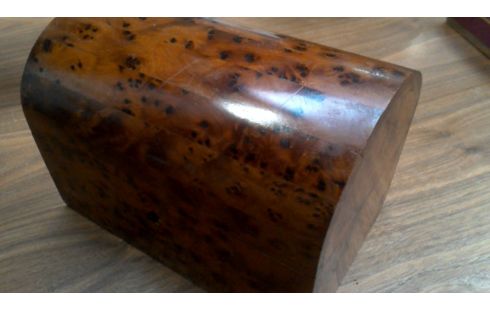 BOITE A BIJOUX LOUPE D'ORME