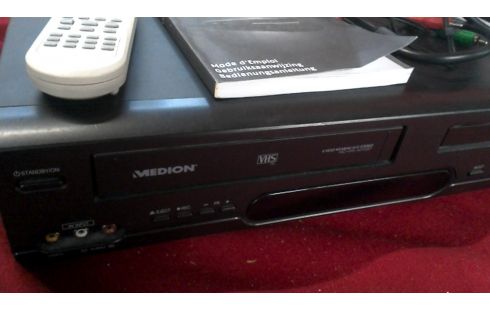 DVD- EN VIDEOSPELER MEDION