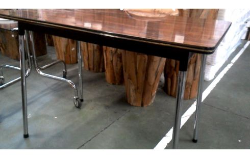 MESA DE COCINA AÑADA