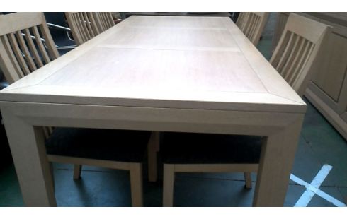 MESA DE COMEDOR MACIZO