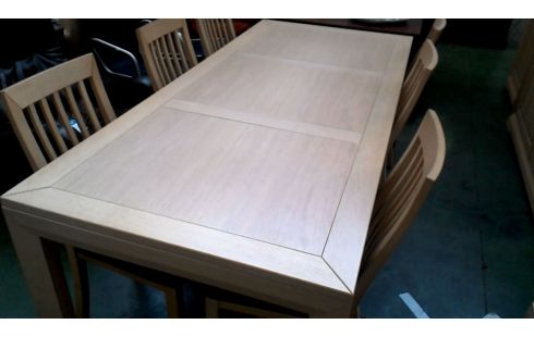 MESA DE COMEDOR MACIZO
