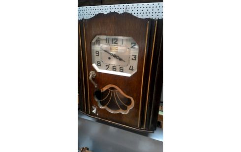 HORLOGE MURAL L UNITE