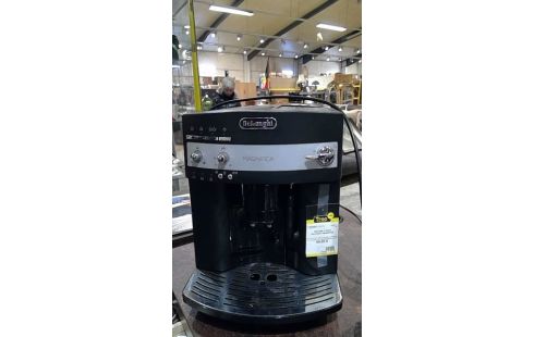 MACHINE A CAFÉ DELONGHI MAGNIFICA
