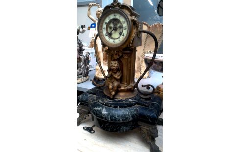 HORLOGE BRONZE DORE MARBRE