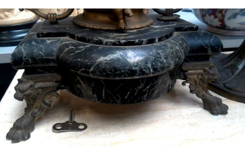 HORLOGE BRONZE DORE MARBRE