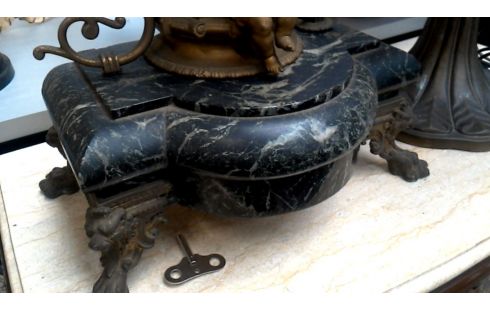 HORLOGE BRONZE DORE MARBRE