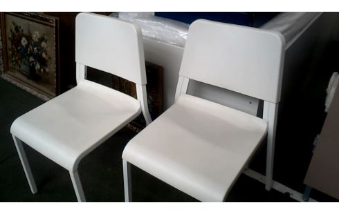 2 STÜHLE IKEA WEISS