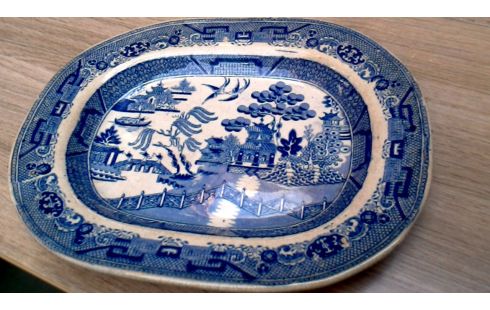 ASSIETTE ANTIQUE BLANCHE BLEUE