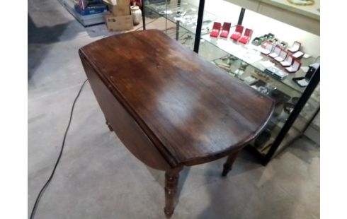 TABLE RONDE À VOLETS