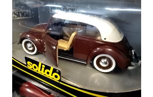 VOITURE COLLECTION V.W COCCINELLE