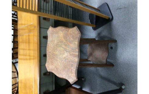 TABLE D APOINT CHENE MOYEN