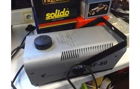 MACHINE A FUMEE STARVILLE SF 8O PRODUIT