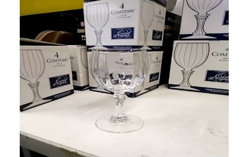 VERRES A VIN CRISTAL 19CL LOT DE 4