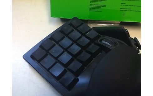 CLAVIER RAZER TARTARUS V2 (AVEC BOITE)