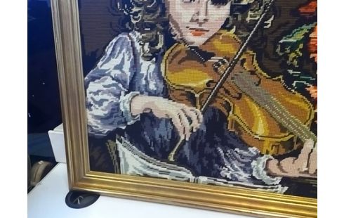 CADRE DORE TAPISSERIE FEMME AU VIOLON