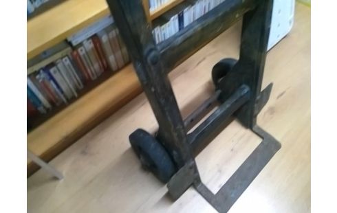 DIABLE METAL ET BOIS