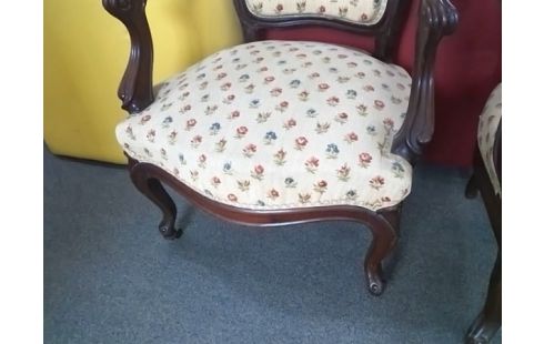 FAUTEUIL TISU MOTIF FLEURS