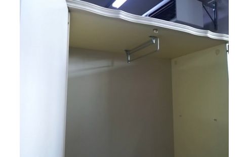 ARMOIRE 2P BLANCHE AVEC PENDERIE VERTICALE (SANS ETAGERE)