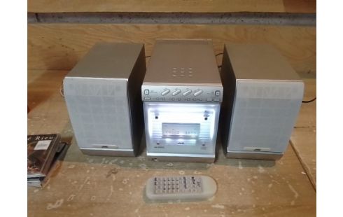 CHAINE HIFI JVC + TÉLÉCOMMANDE