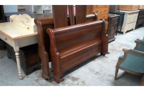 LIT 140X190 AVEC SOMMIER