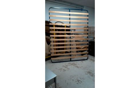 LIT 140X190 AVEC SOMMIER