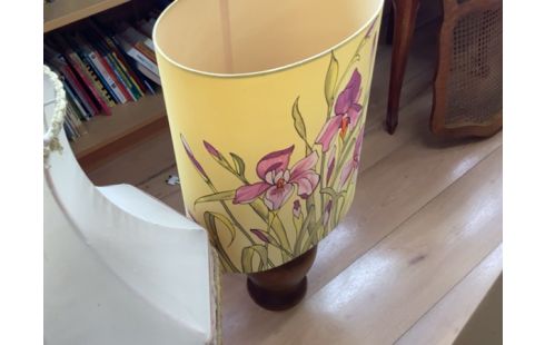 LAMPE JAUNE FLEURIS