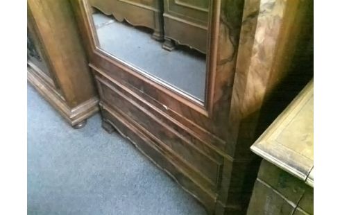 BONNETIERE AVEC PORTE MIROIR 2T (AVEC ETAGERES)