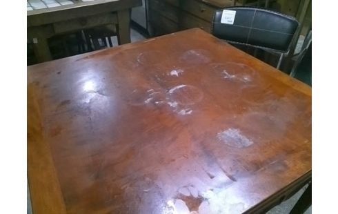 TABLE 80X80 PLIANTE STYLE LOUIS XV (QLQS TACHES)