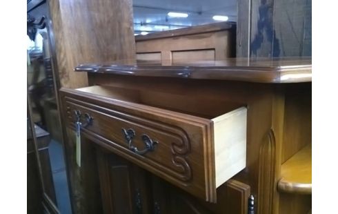 MEUBLE 2P 1T AVEC ETAGERES SUR LES COTES