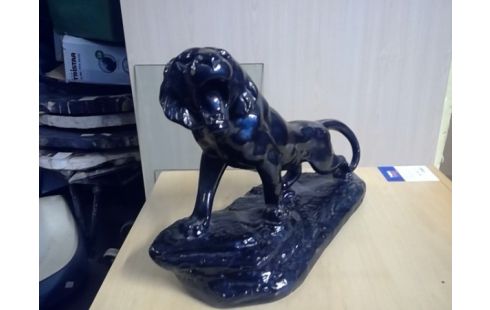 LEEUW IN GIPS ART DECO