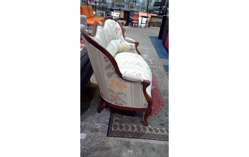 SOFA ALT STOFF BLÜHEND