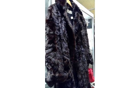 MANTEAU EN FOURRURE R.FRANCOIS