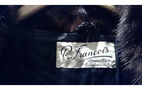 MANTEAU EN FOURRURE R.FRANCOIS