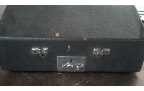 MÁQUINA DE ESCRIBIR