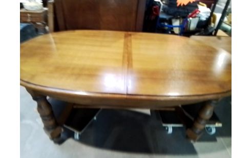 TABLE OVALE EN CHENE +2ALL