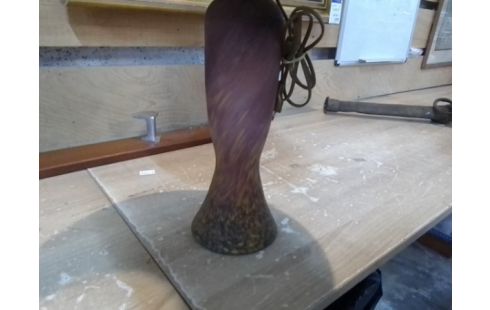 LAMPE PATE DE VERRE EN L'ETAT