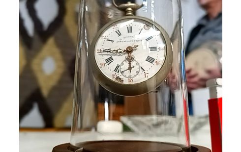 ZAKHORLOGE IN STOLPJE DECORATIEF