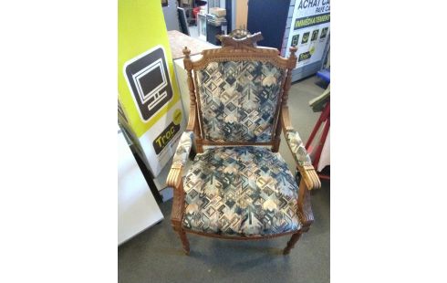 FAUTEUIL STYLE HENRI II