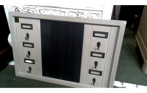 PORTE MANTEAU MURAL GRIS, , ASSIETTE