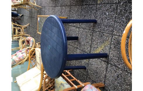 TABLE DE JARDIN BLEU