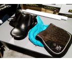 SELLE CHEVAL + COUSSIN+ TAPIS+ AMORTISSEUR