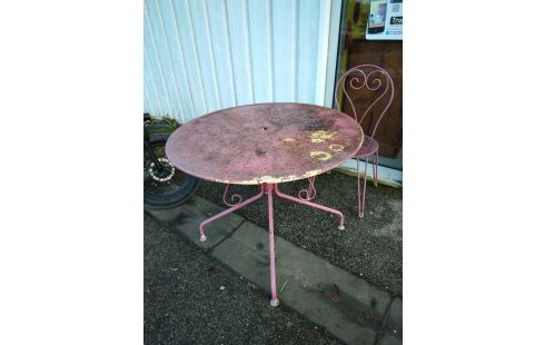 TABLE DE JARDIN METAL